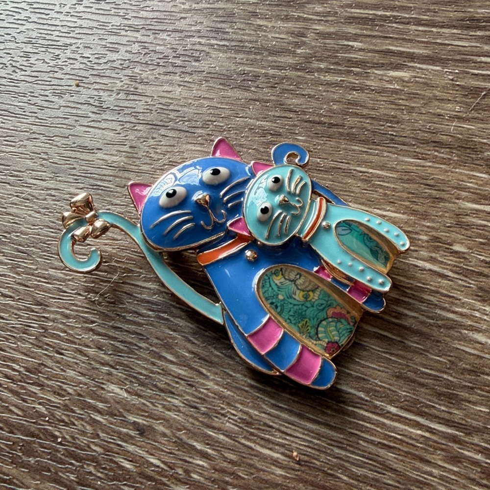 Whimsical Enamel Cat & Kitten Brooch / Pin Cartoon - Picture 5 of 6